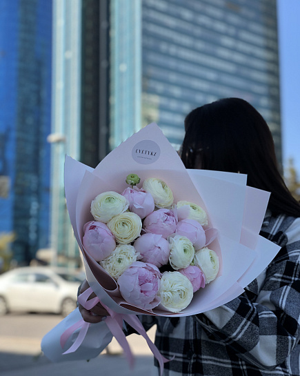 Bouquet of vanilla ice cream flowers delivered to Astana