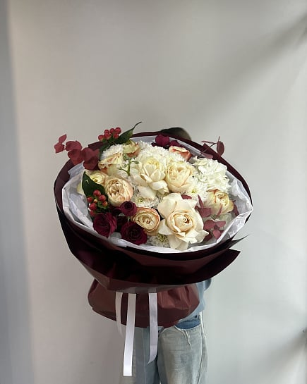 Большой круглый букет роз и хризантем with delivery to Astana