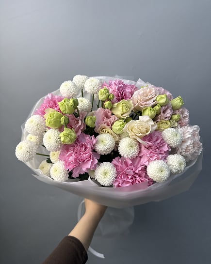 Зефирное облако из хризантем и эустомы с доставкой по Астане