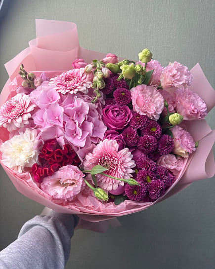 Розовый фиолетовый букет с гортензией и эустомой with delivery to Astana