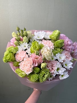 Зефирное облако из эустомы и гвоздик