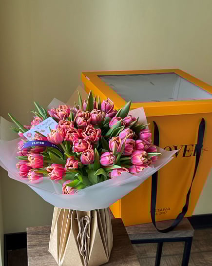 45 Пионовидный тюльпан в переноске с доставкой по Астане