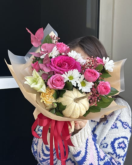 Букет из розовых и белых роз with delivery to Astana