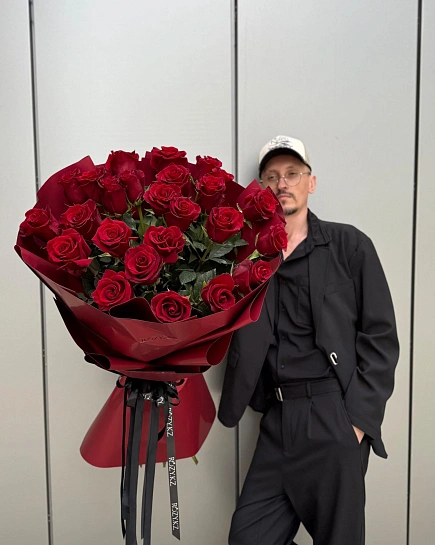 Букет из 25 высоких роз  с доставкой по Астане