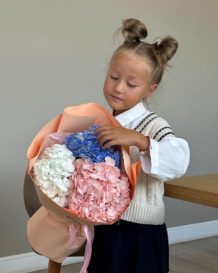 Bouquet of 3 mix hydrangeas with delivery to Astana