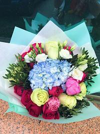 Mixed bouquet with hydrangea Wonderful