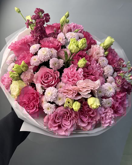 Розовое очарование с кустовыми розами и эустомой с доставкой по Астане