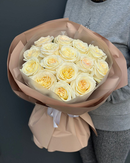 Букет из роскошных пионовидных роз с доставкой по Алматы