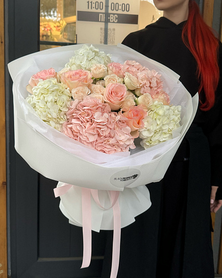 Bouquet of LUXURY SIGNATURE flowers delivered to Almaty