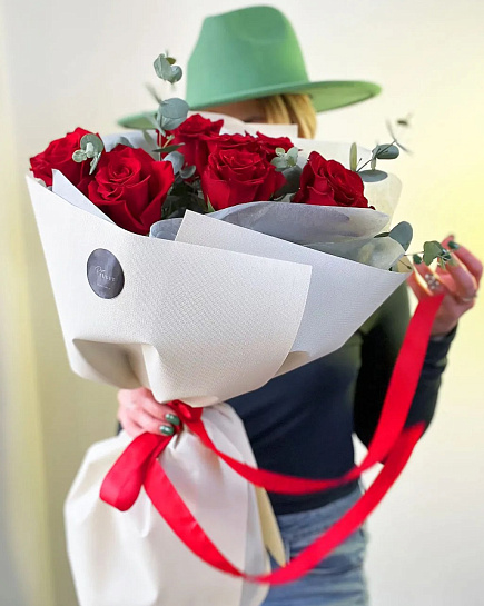 Букет из 7 красных роз с доставкой по Алматы