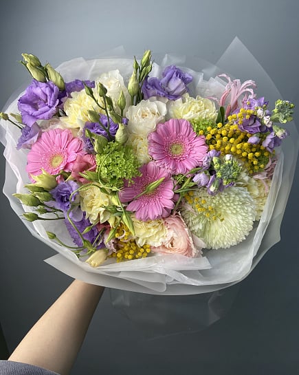 Весенний букет с герберами и мимозой с доставкой по Астане