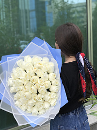 Белые розы 51 шт 