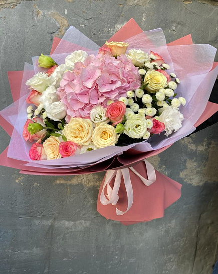 Bouquet of flowers with hydrangea "Artdi Attraction" with delivery to Almaty