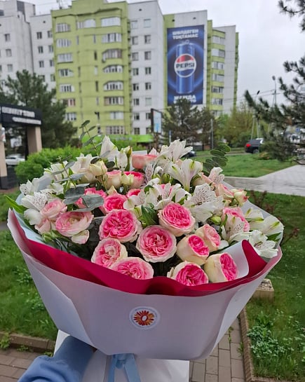 Розовое очарование с кустовыми розами с доставкой по Алматы
