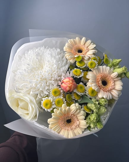 Пастельный микс с хризантемами и герберами с доставкой по Астане