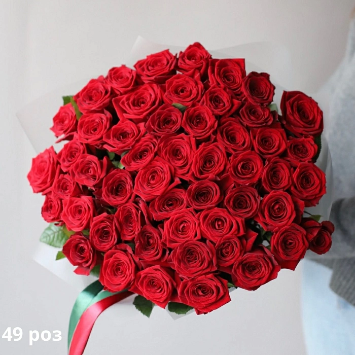 Bouquet of red roses (49)