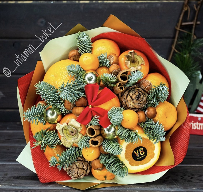 Coniferous fruit bouquet