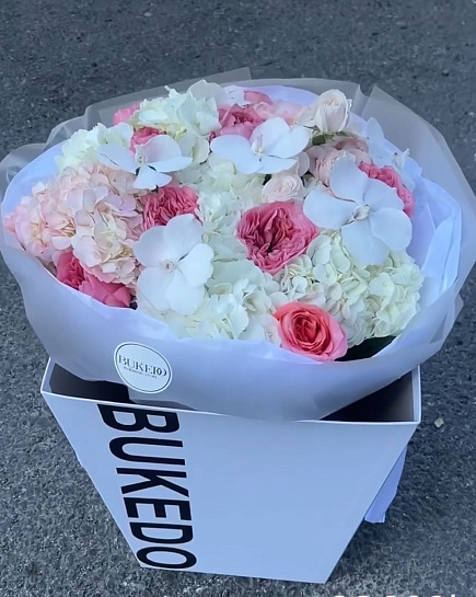 Euro bouquet in a carrier with delivery to Shymkent