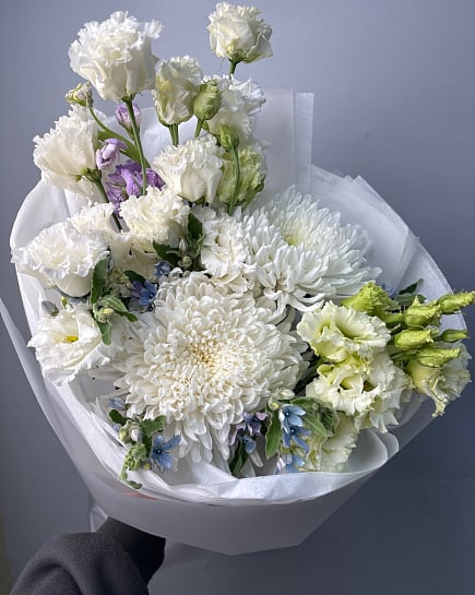 Белоснежная симфония с акцентами лаванды с доставкой по Астане