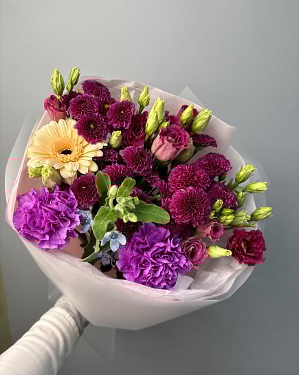 Яркий микс из хризантем и эустомы с доставкой по Астане