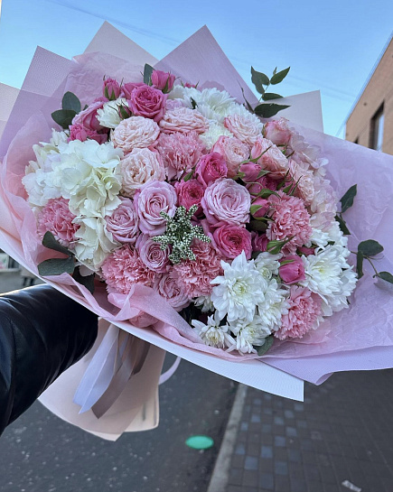 Bouquet of Idyll flowers delivered to Kostanay.