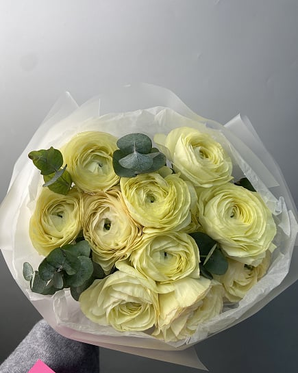Нежный букет из ранункулюсов с доставкой по Астане