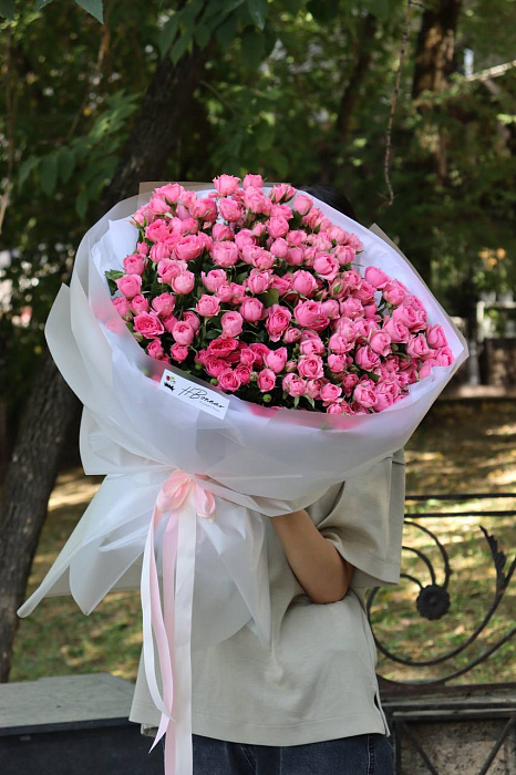 Кустовые розы 25 шт Кустовые розы 25 шт