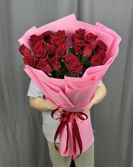 Bouquet of 25 meter roses flowers delivered to Astana