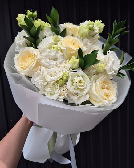 Белоснежная элегантность с эустомой with delivery to Almaty