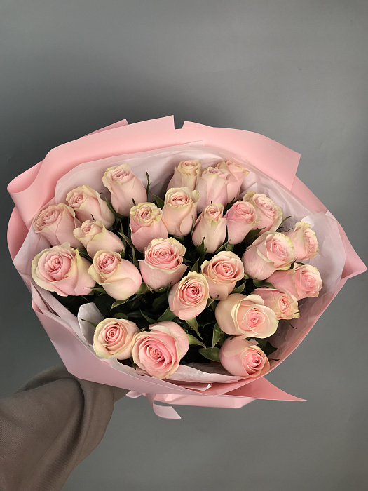 Bouquet of 25 roses (to the florist's taste)