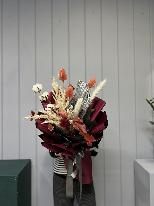 Bouquet of dried flowers (red)