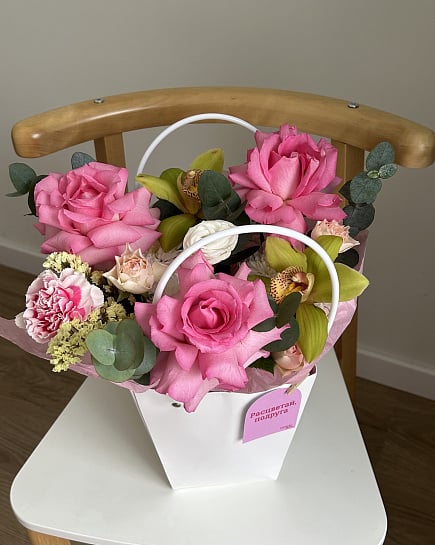 Композиция в сумочке с доставкой по Астане