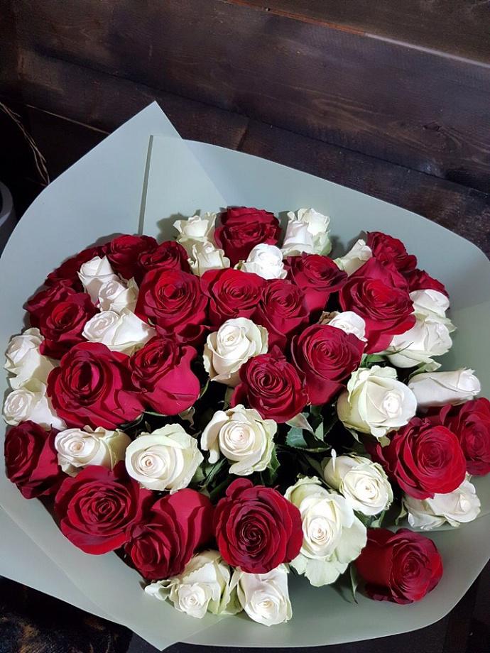 Red and white mix of roses