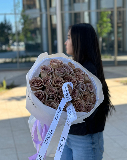Bouquet of Bouquet of 25 roses in the shade of the Parisian sky flowers delivered to Astana