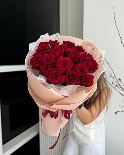 Моно букет с красными розами с доставкой по Астане