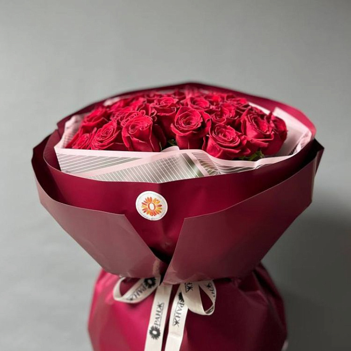 Bouquet of 35 red Dutch roses