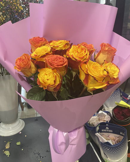 Mix bouquet of 11 roses with delivery to Pavlodar