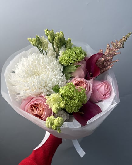 Цветочная элегантность с пионовидными розами и каллами с доставкой по Астане