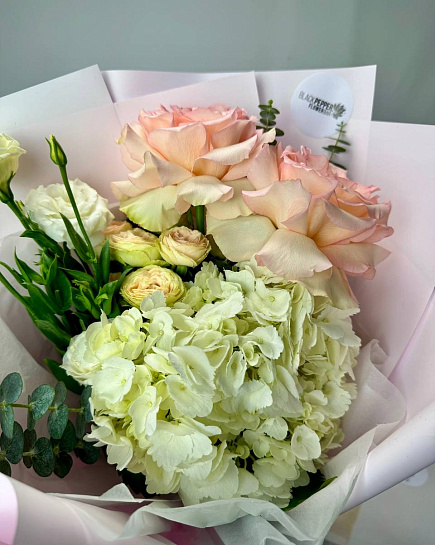 Bouquet of TRINITY flowers delivered to Almaty