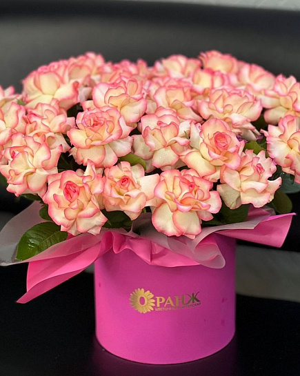 Bouquet of 25 French roses in a box with delivery to Almaty