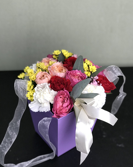 Сборный букет цветов в коробке "Милая коробочка" с доставкой по Балхаше