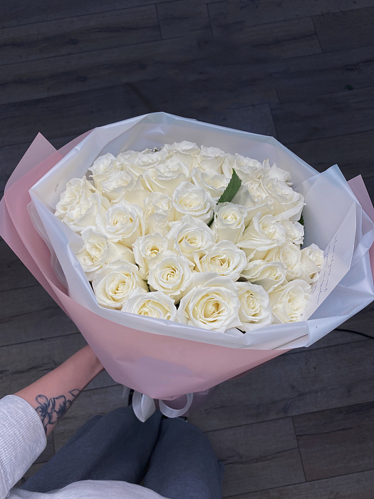 Bouquet of 35 white roses