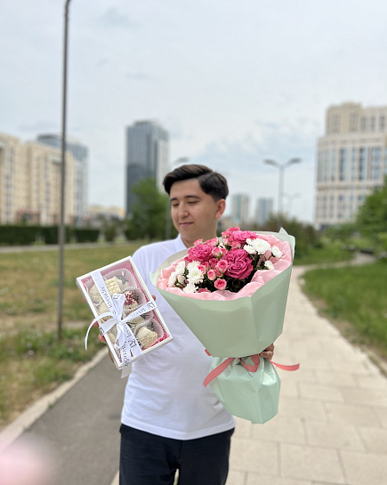 Bouquet of Profitable Set flowers delivered to Astana