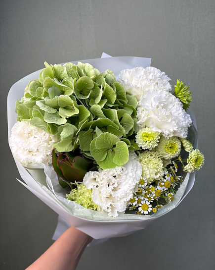 Белый букет с гортензией эустомой и хризантемами with delivery to Astana