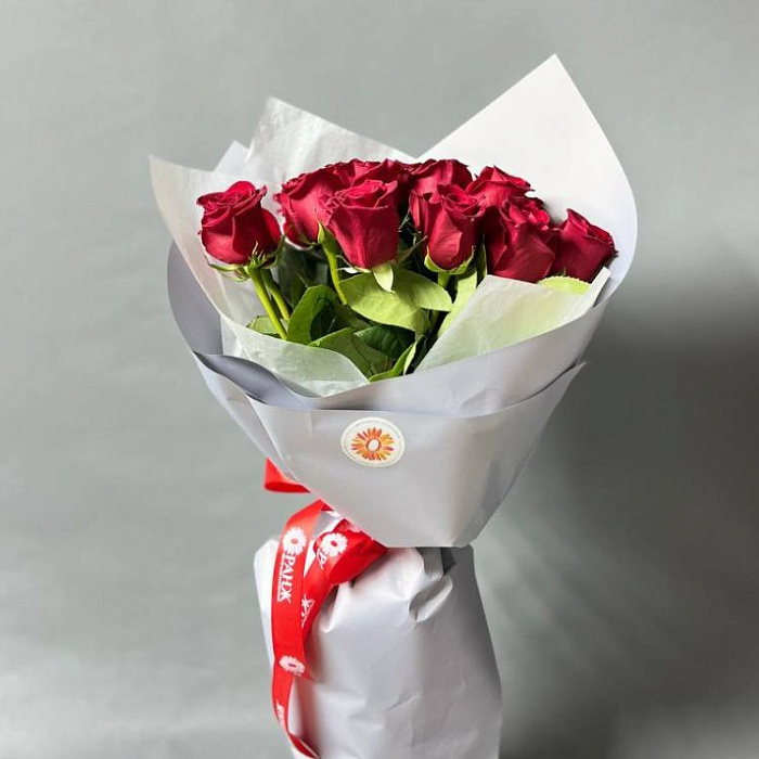 Букет из 15 красных Голландских роз 