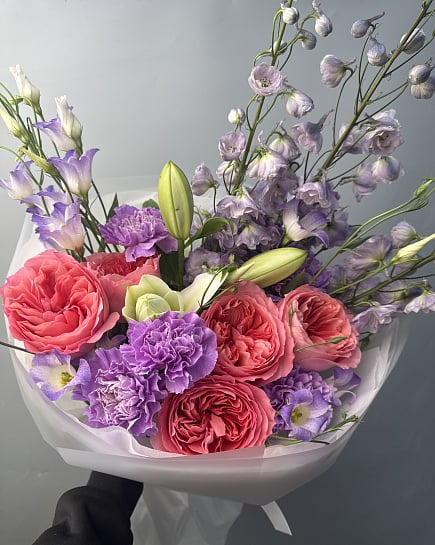 Сиренево-розовый микс с пионовидными розами с доставкой по Астане