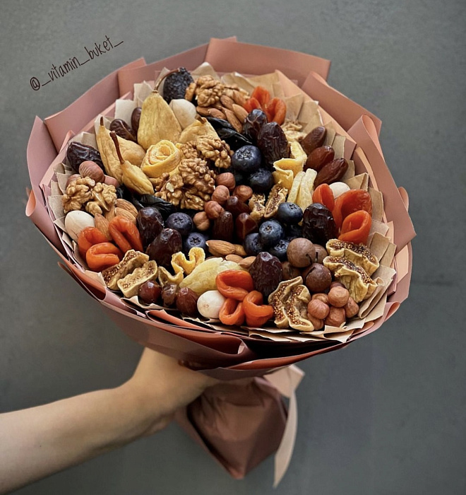 Dried fruit bouquet