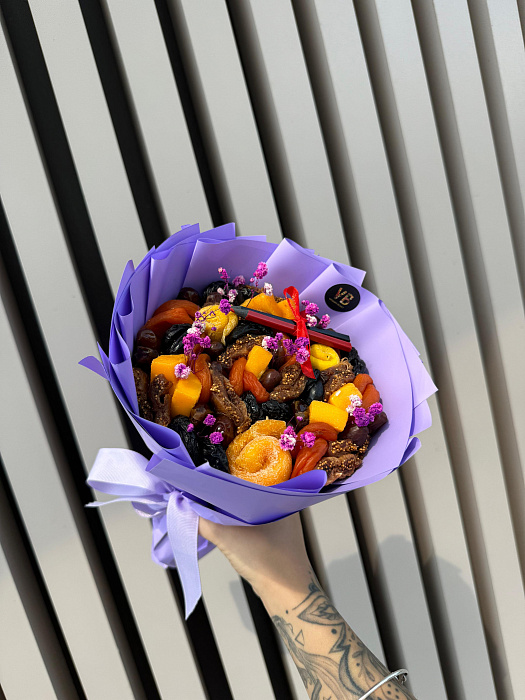 Bouquet of dried fruits for the teacher