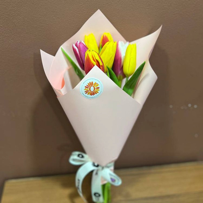 Bouquet of 7 mix tulips