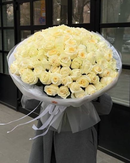 Букет из 101 белой розы с доставкой по Алматы